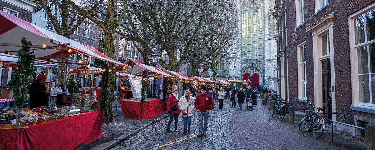 Kerstmarkt Leiden aan de Hooglandse Kerkgracht