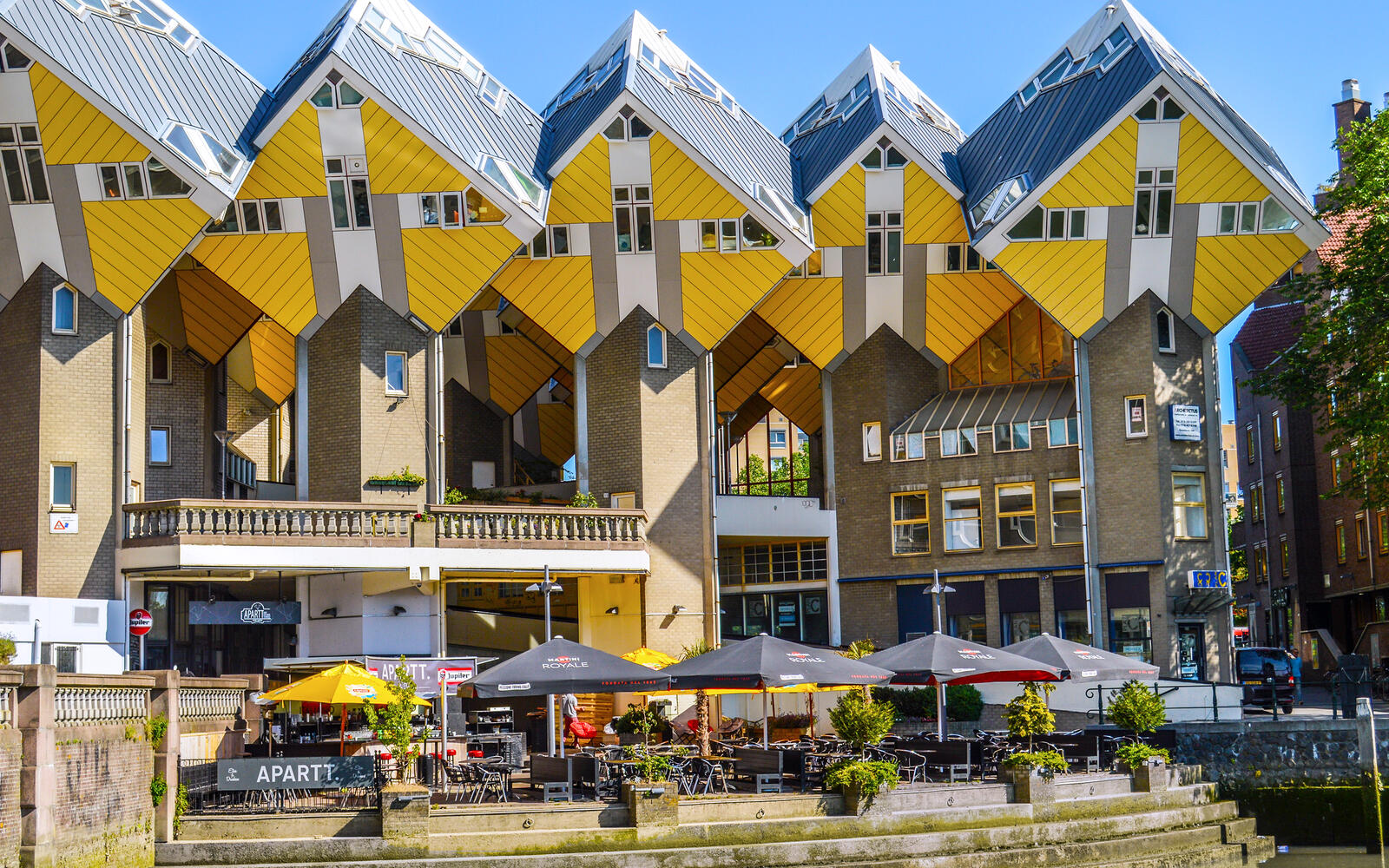 hostel Rotterdam in cube houses
